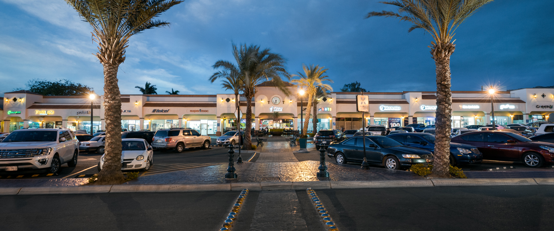 Estacionamiento de Plaza Dila